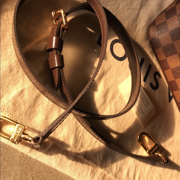 Classy Auth.Louis Vuitton Bergamo - Picture 10 of 15